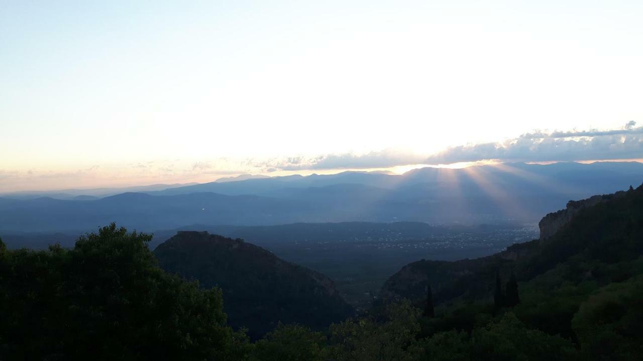 Arxontiko Taygeti Hotel Mystras Bagian luar foto